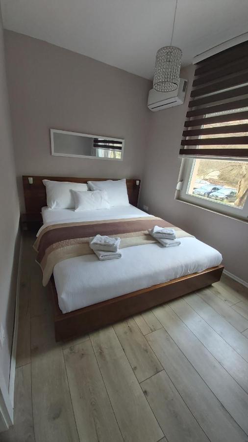 מוסטר Ozapartments מראה חיצוני תמונה