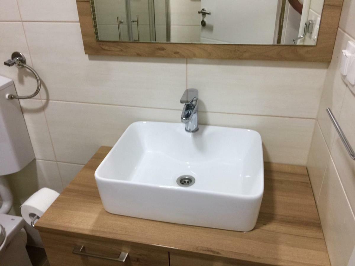 מוסטר Ozapartments מראה חיצוני תמונה