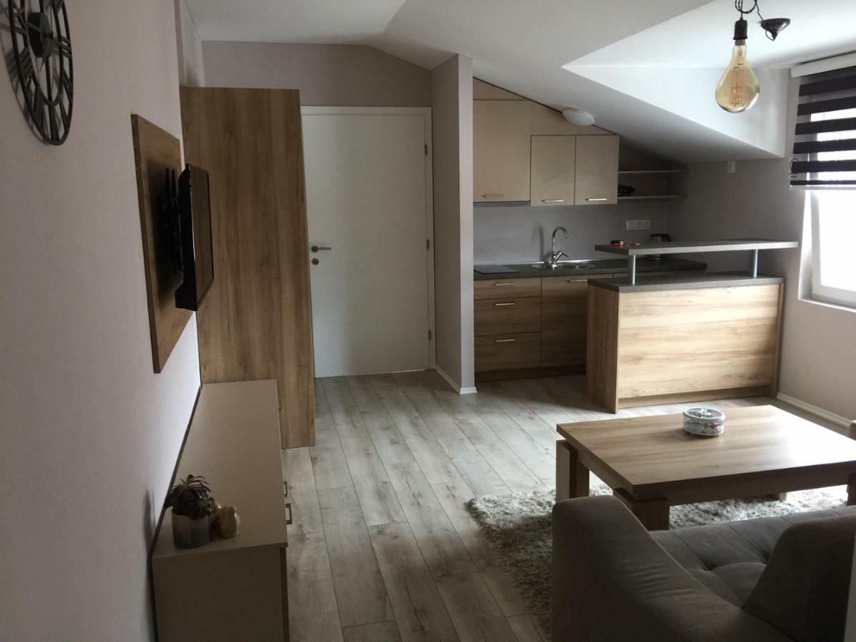 מוסטר Ozapartments מראה חיצוני תמונה